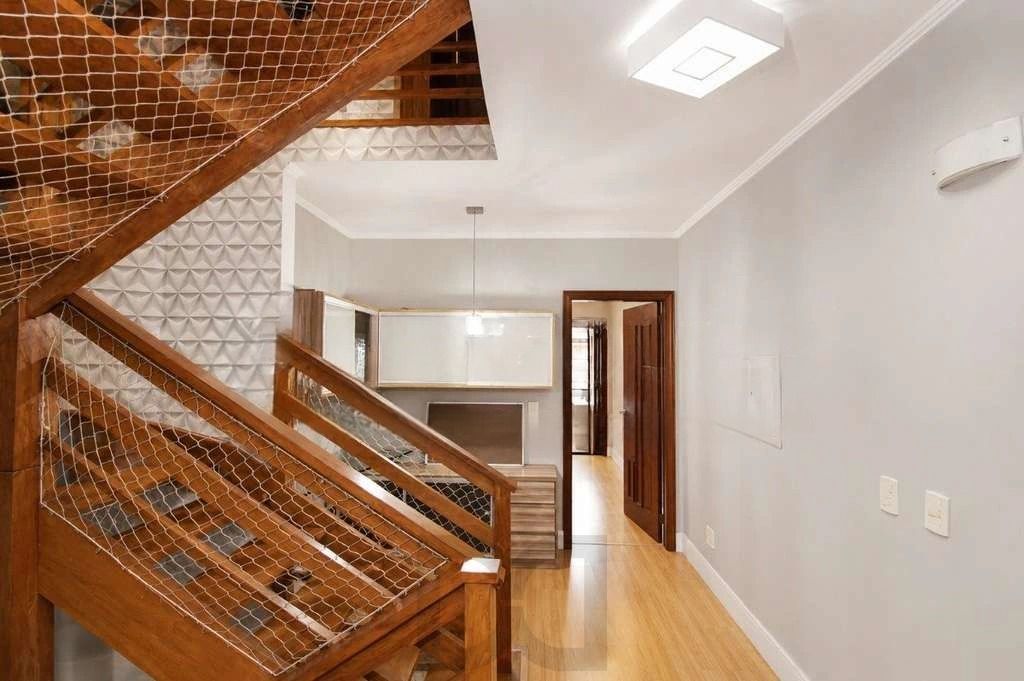 Casa com 3 dormitórios, suíte, churrasqueira e piscina. — foto 17