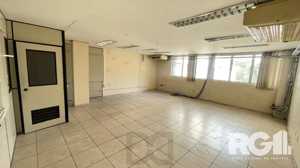 Prédio Comercial Imponente com 1.200m² na Zona Norte de Porto Alegre — foto 24