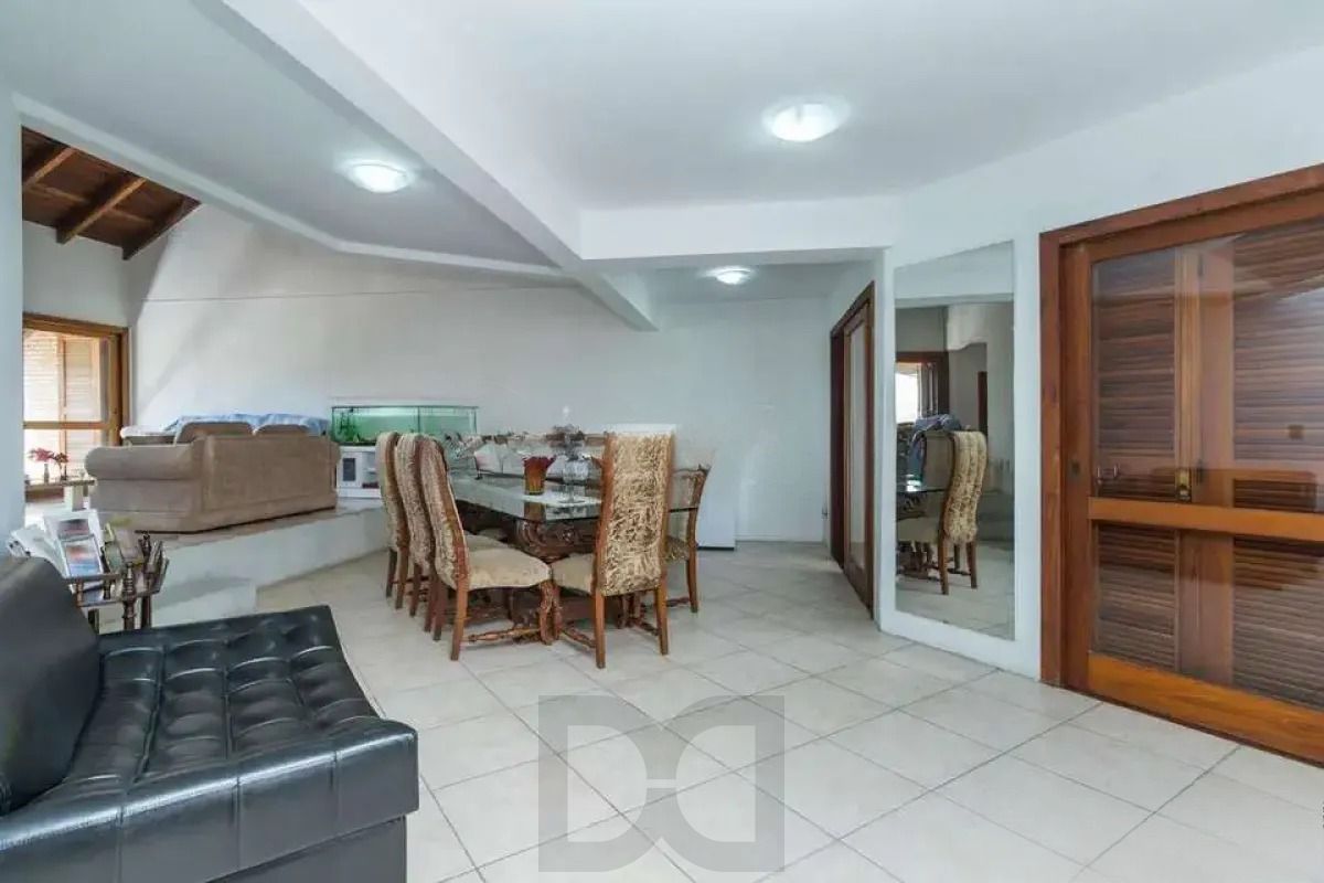 Casa térrea com 5 dormitórios, 2 suítes, 3 vagas. — foto 4