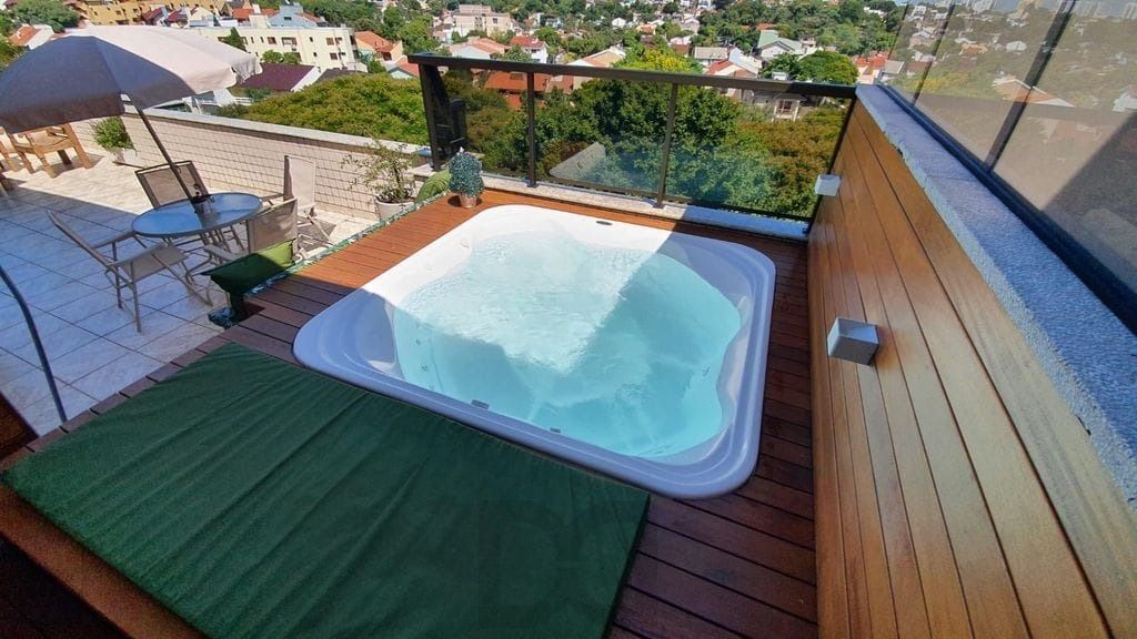 Cobertura com piscina, 3 quartos, 232² privativos elevador - Jardim Planalto — foto 1