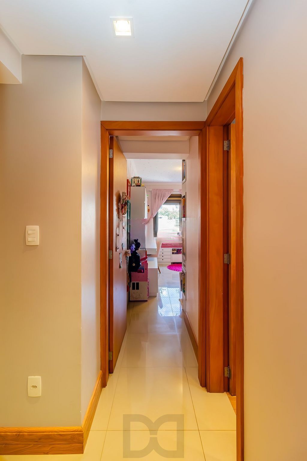 Apartamento de 3 dormitórios com suíte e vaga dupla no Passo da Areia — foto 9
