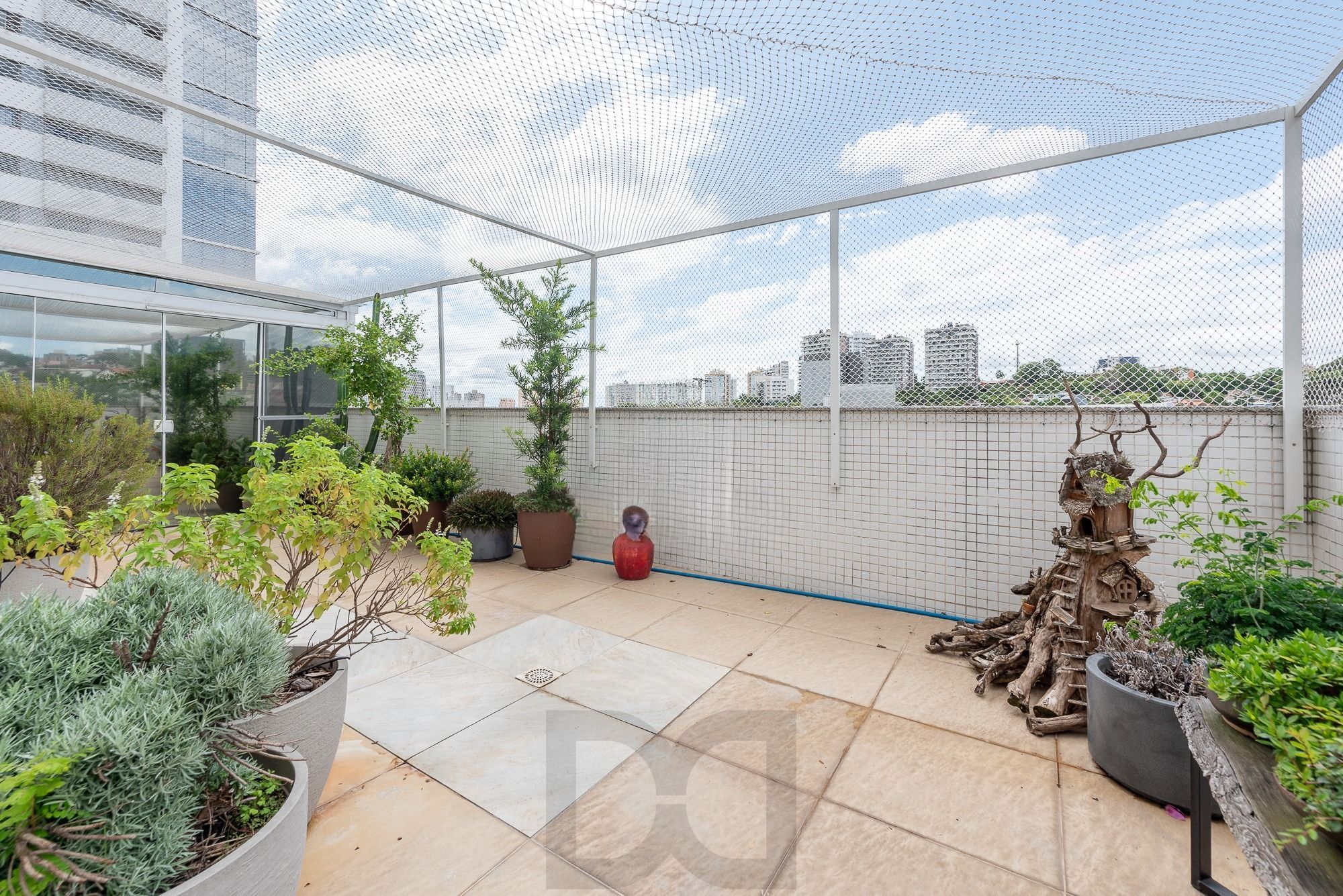 Garden 3 Dormitórios com Amplo Pátio Próximo ao Iguatemi — foto 7