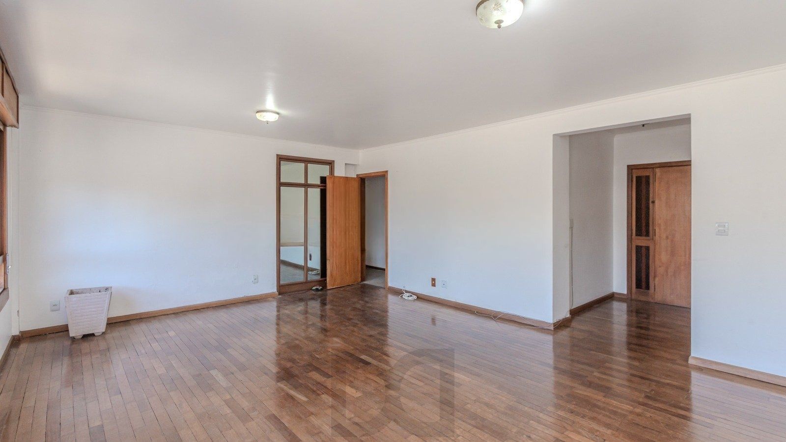 Apartamento semimobiliado de 140 m² privativos no bairro Mont'Serrat — foto 5