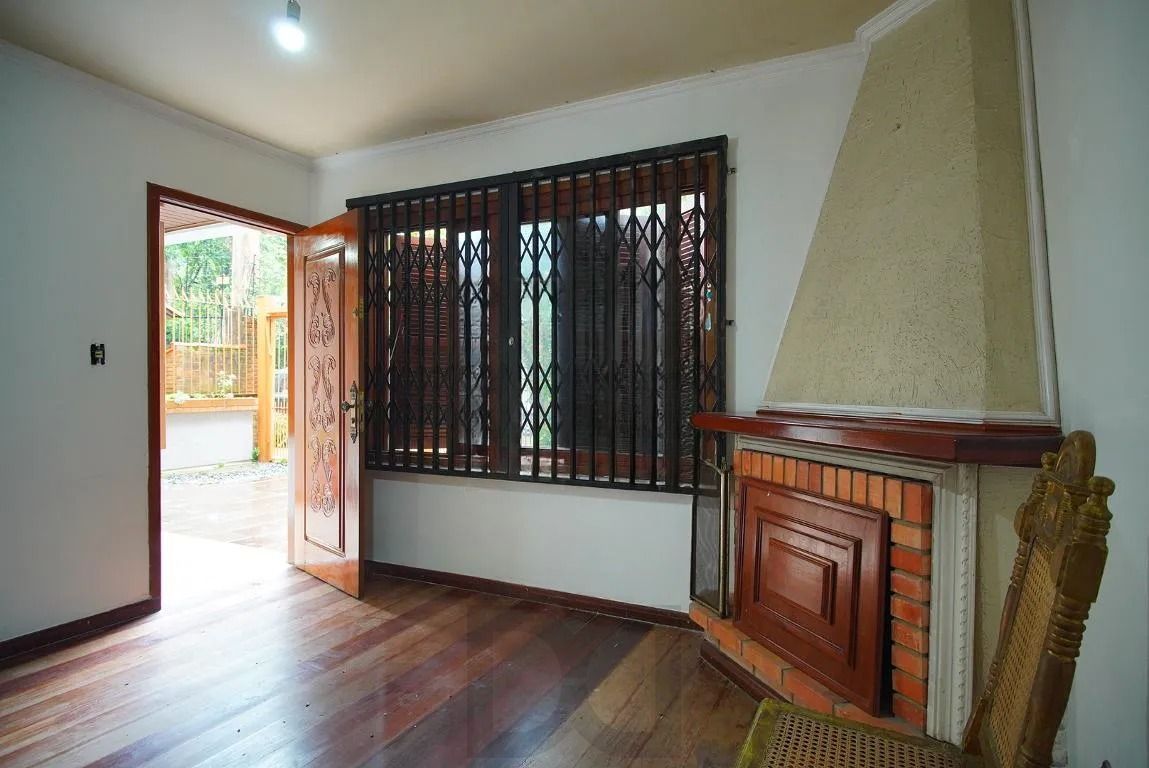 Casa com 4 Dormitórios e Amplo Pátio no Passo D’Areia — foto 17
