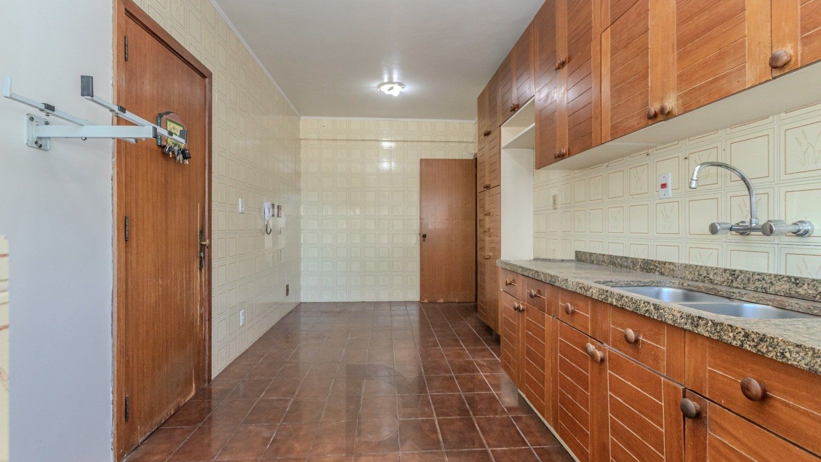 Apartamento semimobiliado de 140 m² privativos no bairro Mont'Serrat — foto 13
