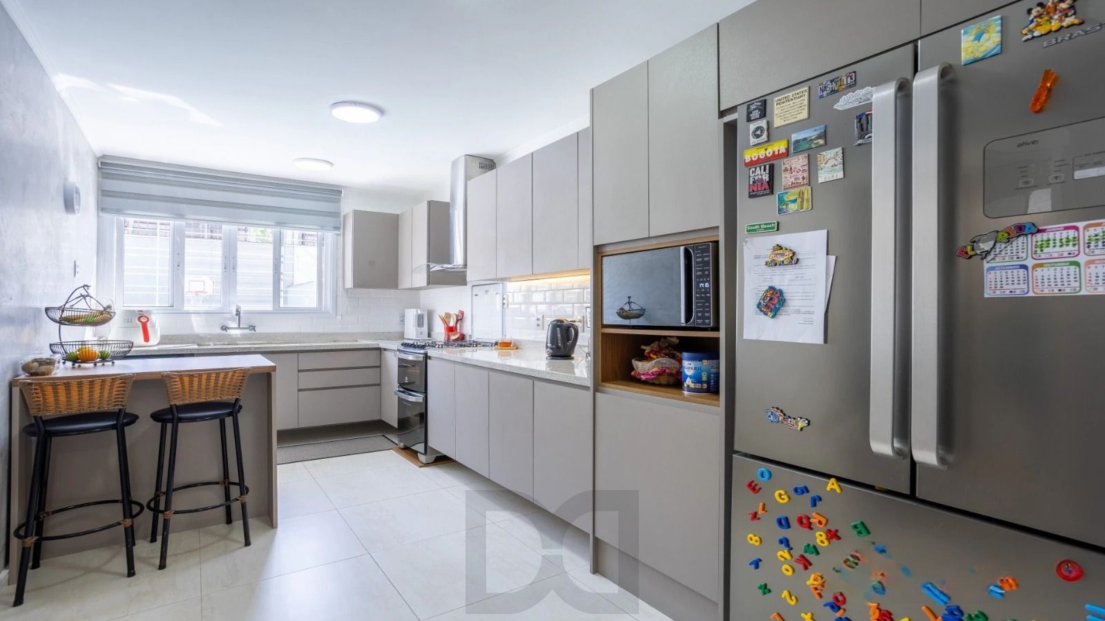 Casa 4 dormitórios com espaço gourmet patio com Piscina no Jardim Lindoia — foto 13