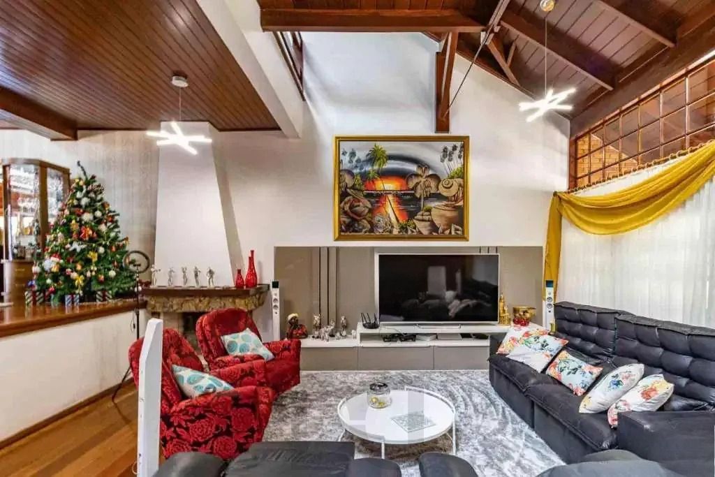 Casa com 4 dormitórios, suíte, piscina e 4 vagas. — foto 5