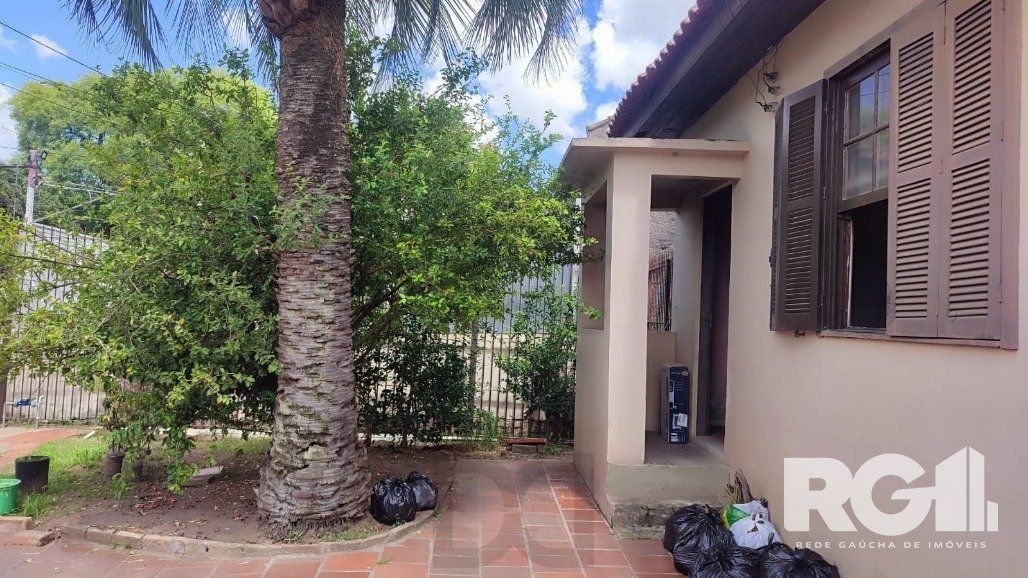Pátio com 2 casas, 100,46 privativos 3 dorm e 57m², com 2 dorm Zeferino Dias — foto 2