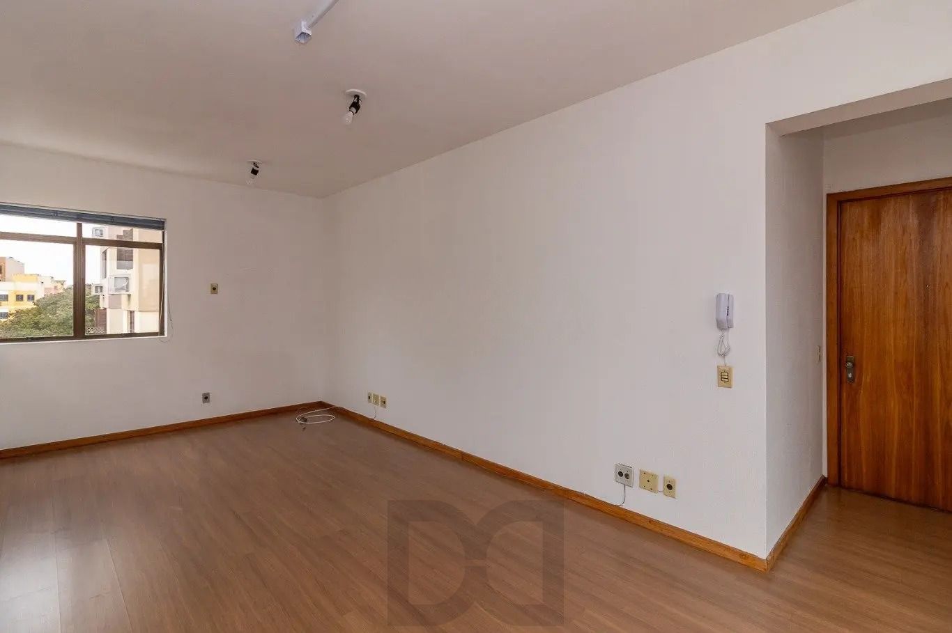 Sala a com 40m² privativos vaga e elevador, na Rua Barão do Gravataí, Menino Deus - Porto Alegre. — foto 4