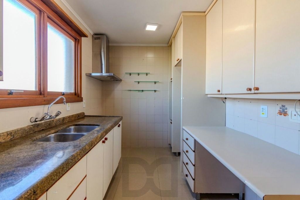 Apartamento com Lareira e Churrasqueira Próximo à Sogipa — foto 7