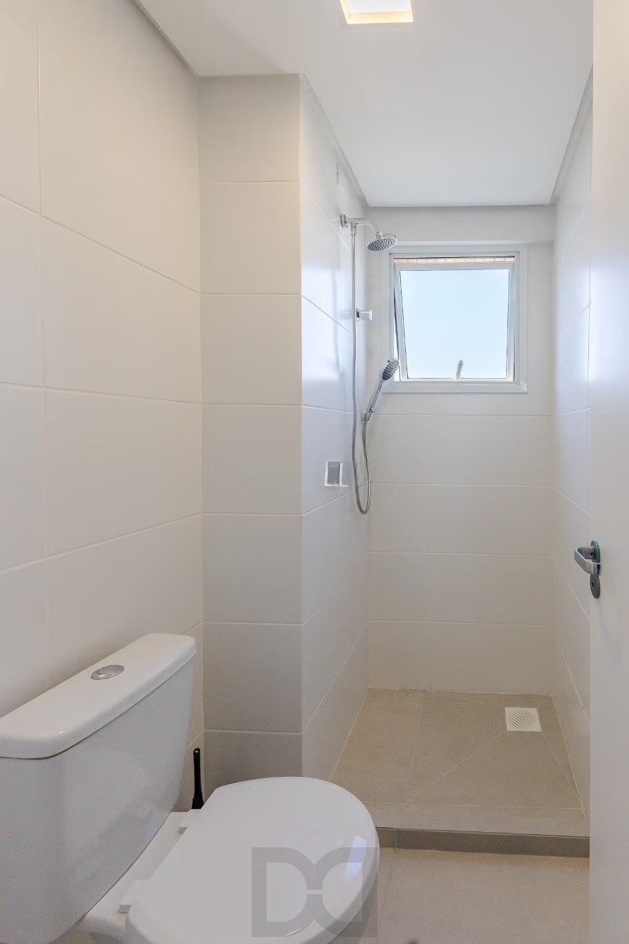 Apartamento novo semimobiliado 3 dorm, 2 suítes, andar alto, no Passo D'areia. — foto 14