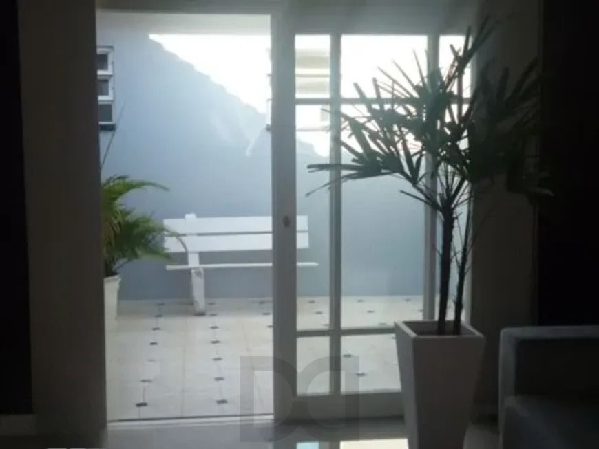 Casa térrea com 3 dormitórios, suíte e 3 vagas. — foto 37