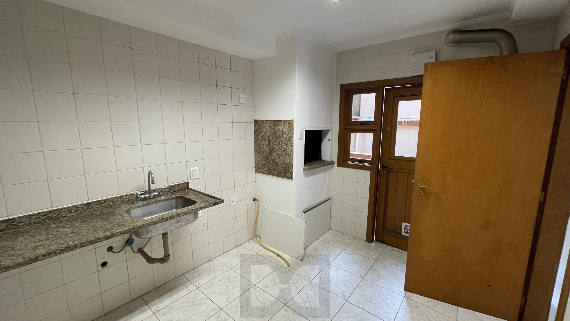 Casa em condomínio com 3 dormitórios, suíte, lavabo e 2 vagas. — foto 7