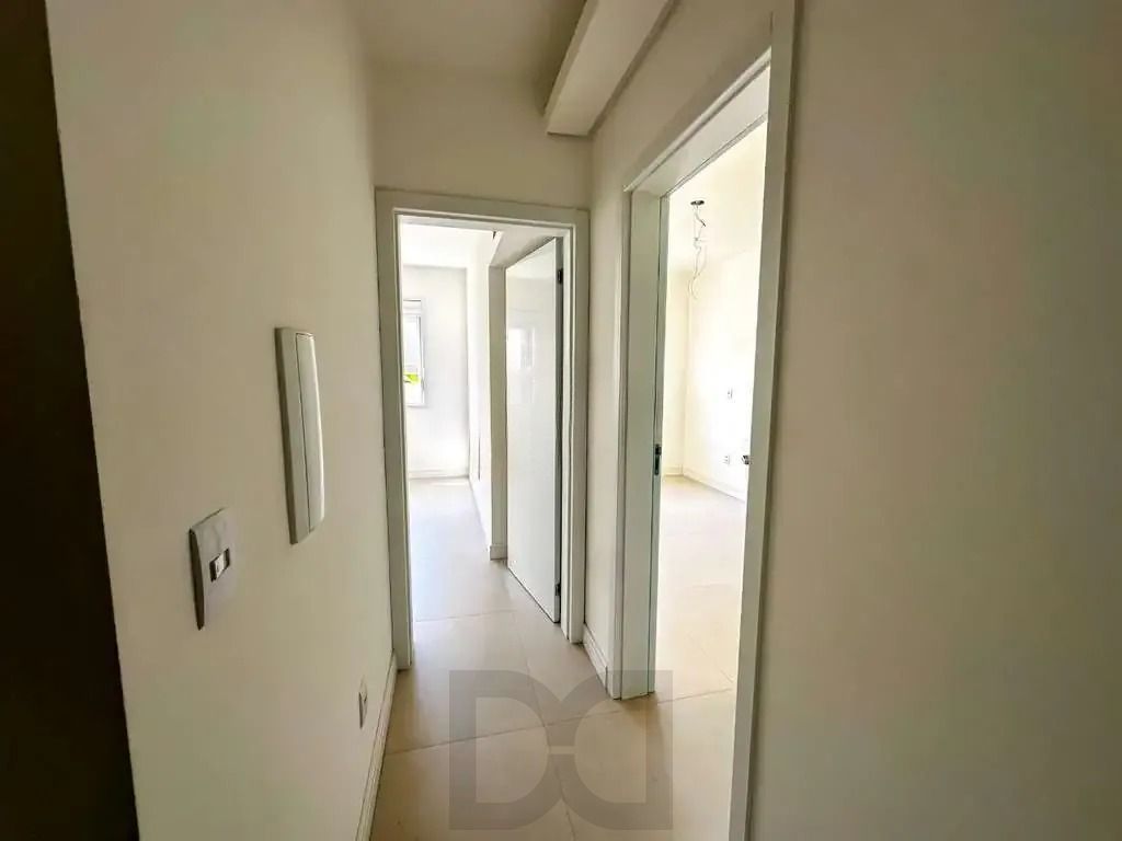Casa com 3 dormitórios, suíte, churrasqueira, lareira e 2 vagas de garagem. — foto 22