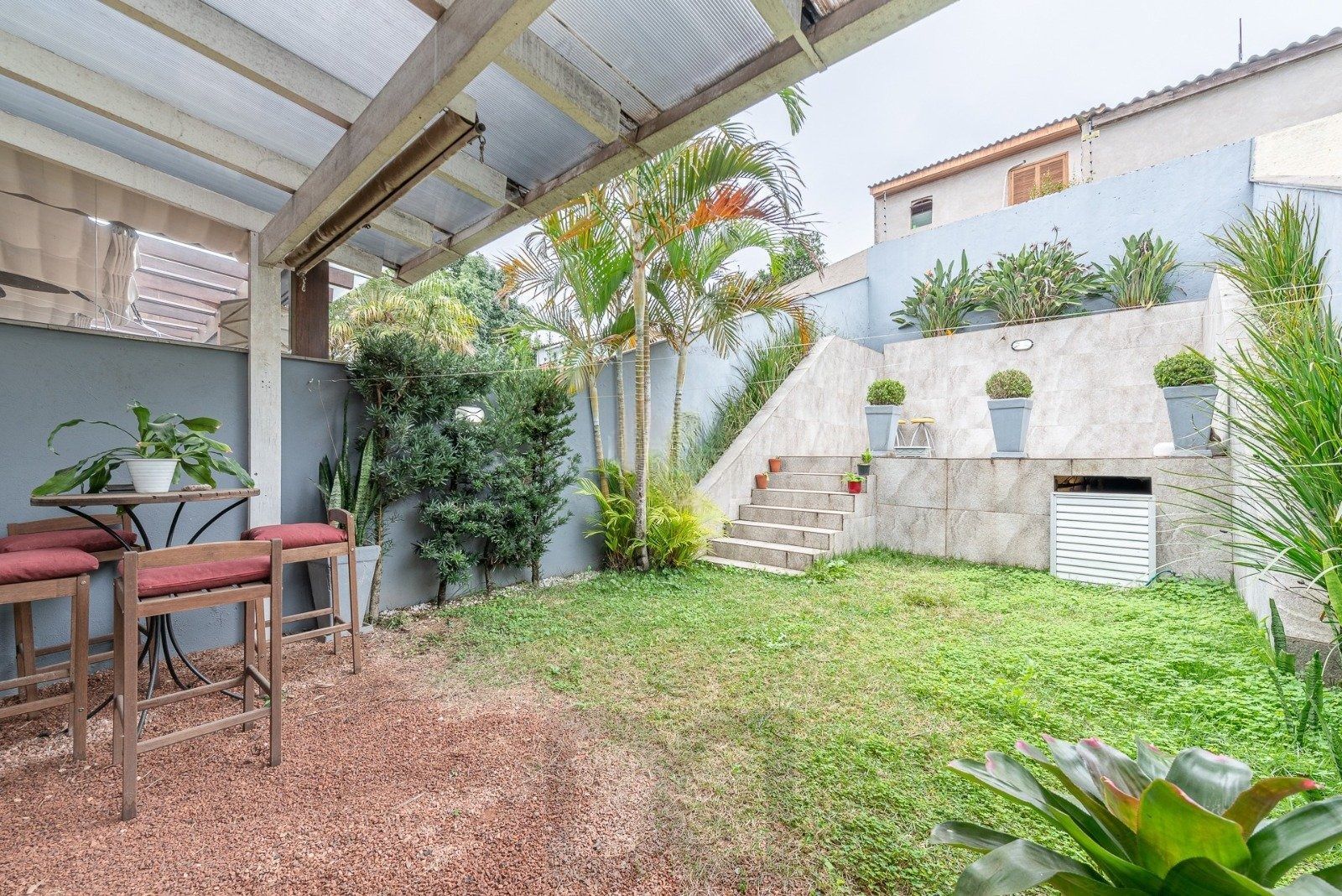 Casa com 3 dormitórios, suíte, pátio com spa, 3 vagas, Rua do Pampa - Ecoville — foto 5