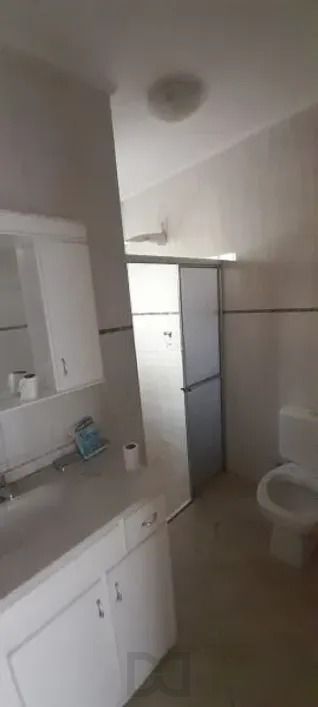 Casa térrea com 2 dormitórios, amplo pátio e 3 vagas. — foto 18