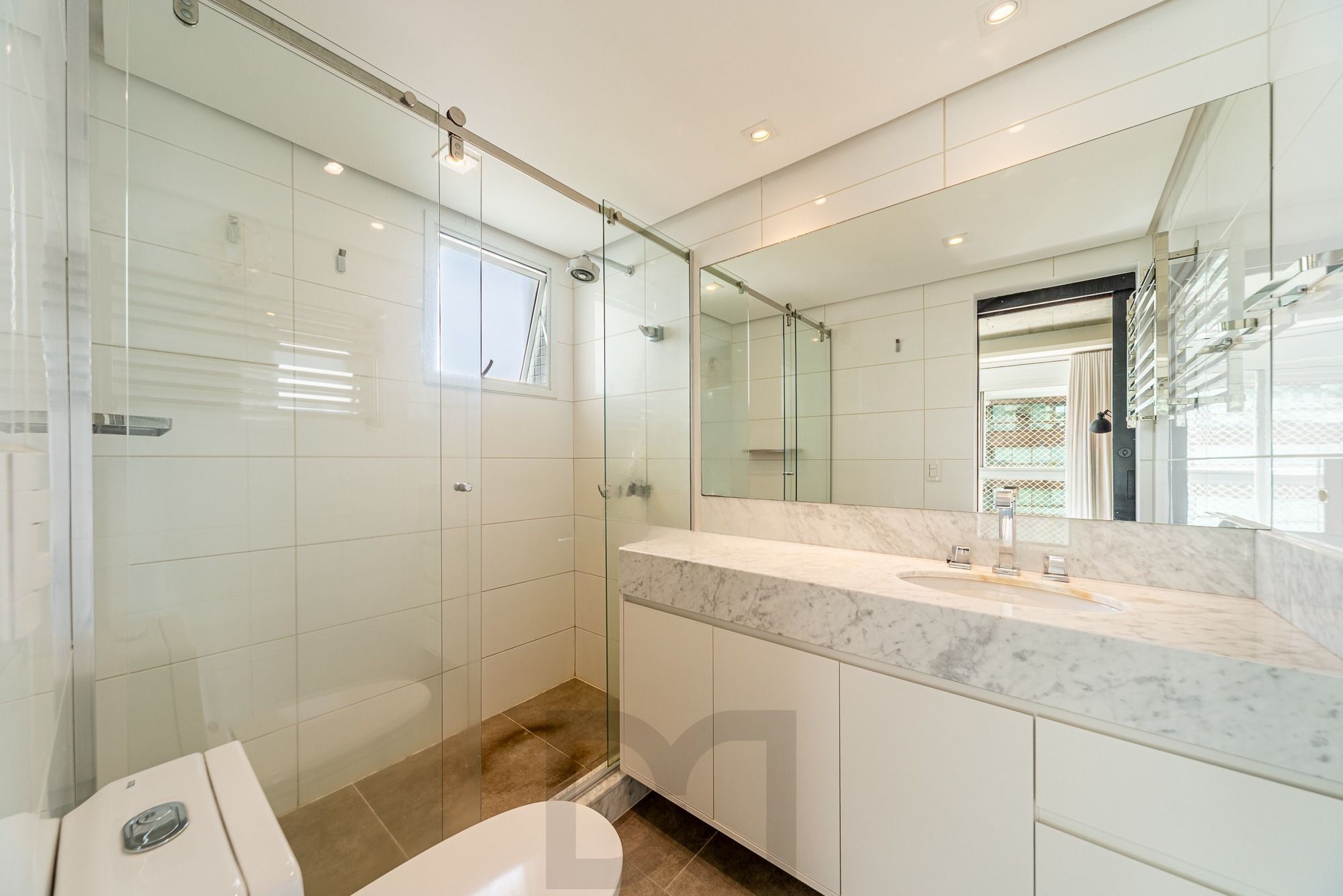 Apartamento Duplex Semimobiliado com 2 Suítes no Petrópolis — foto 13