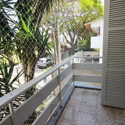 Apartamento com 2 dormitórios, banheiro auxiliar e 2 vagas cobertas. — foto 21
