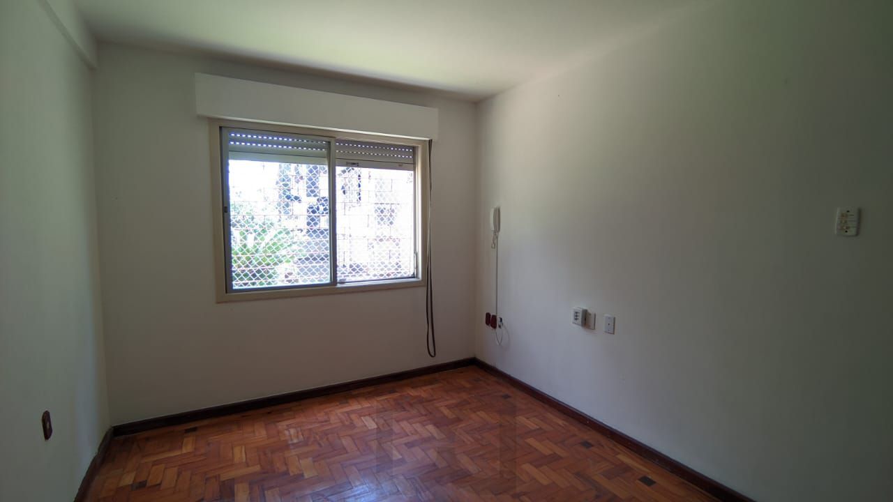 Apartamento térreo 2 dorm na Lasar Segall - São Sebastião — foto 2