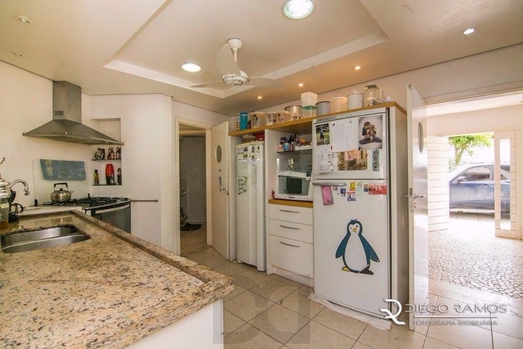 Casa de esquina com 6 dormitórios, 430m², piscina, 4 vagas — foto 7