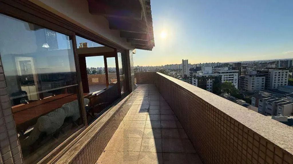 Cobertura com 4 dormitórios, 2 suítes, lavabo e 3 vagas de garagem. — foto 3