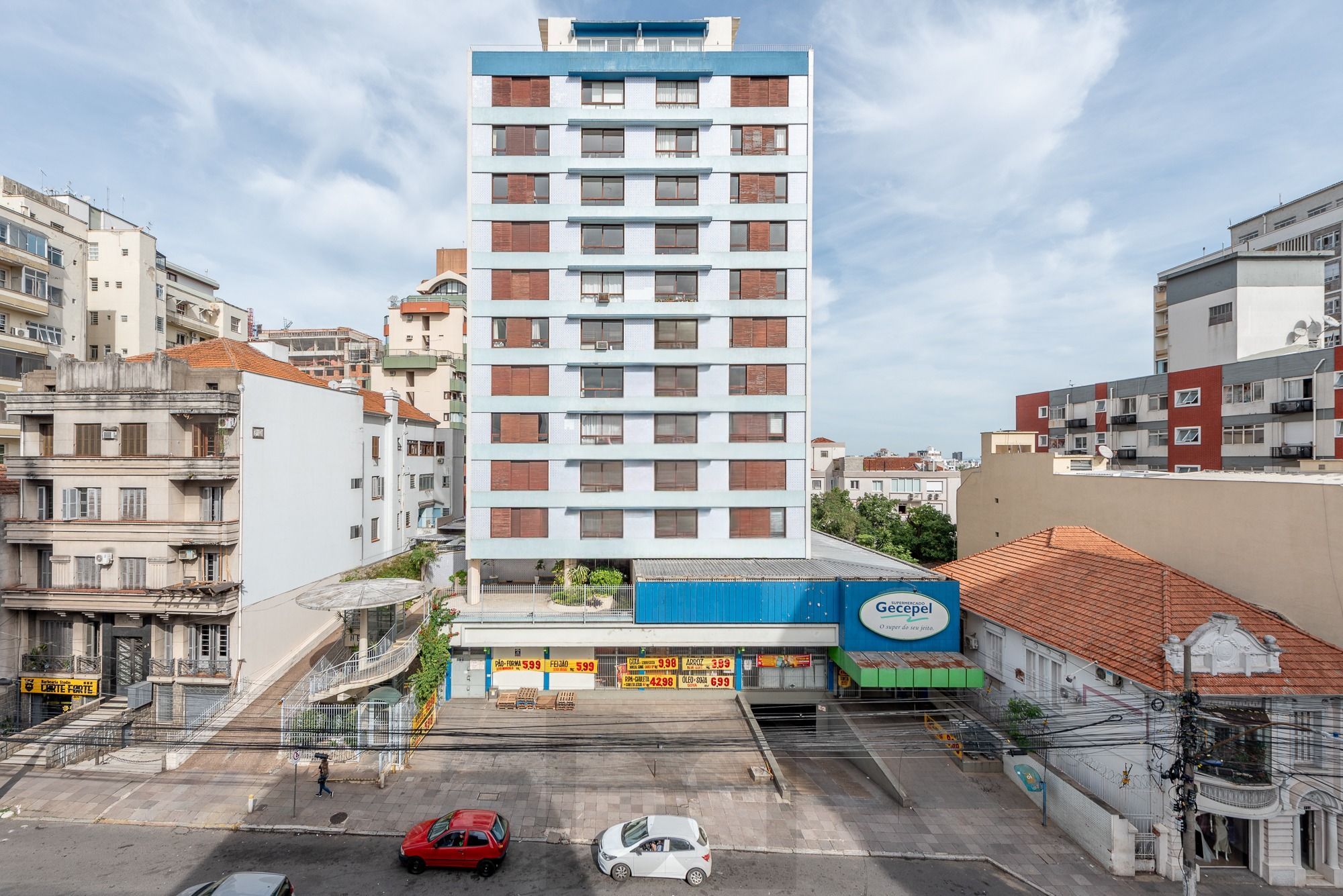 Apartamento com 295m² e 3 dormitórios, 1 suíte, 2 vagas individuais, no bairro Independência — foto 28