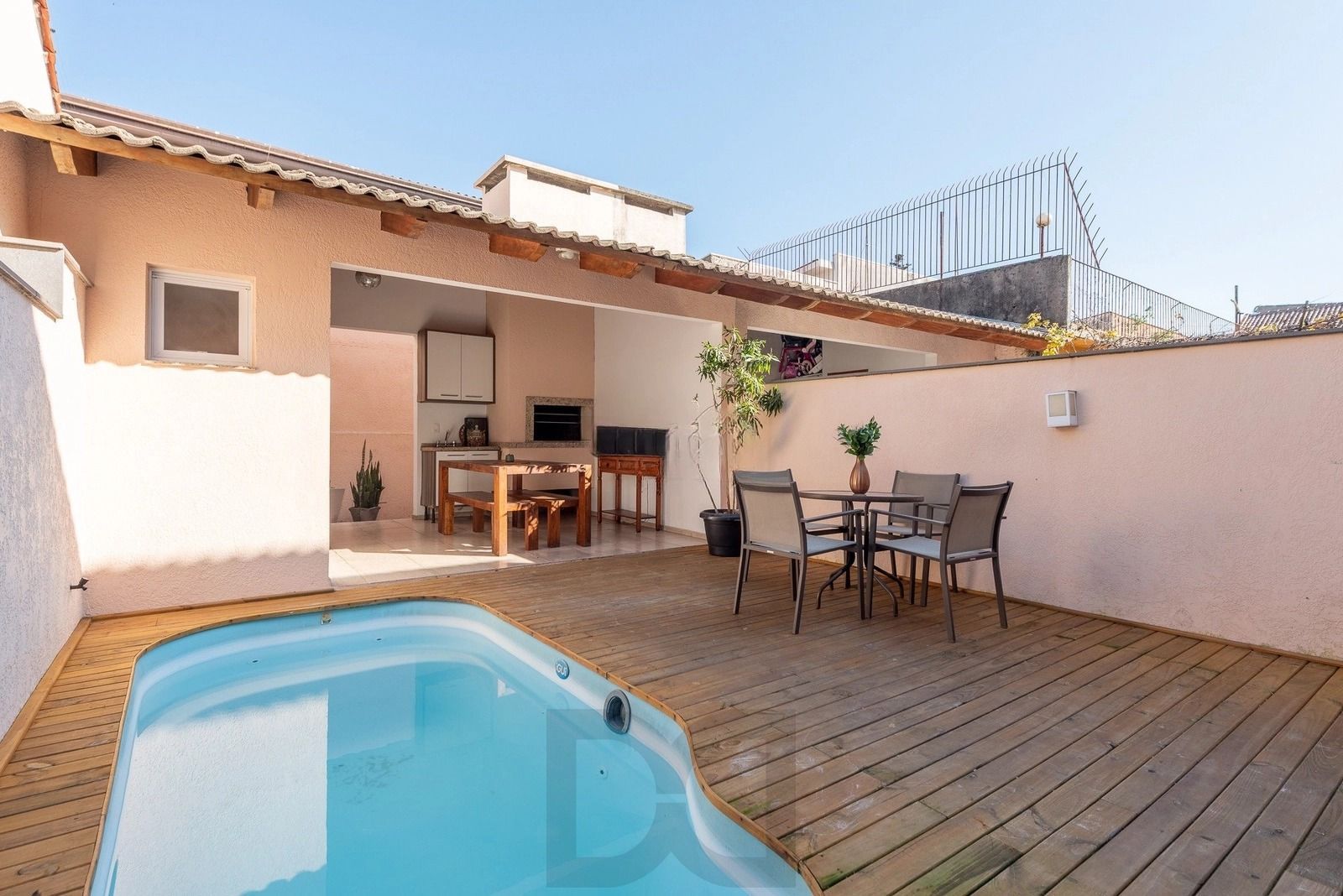 Sobrado moderno com 3 dor, suíte, piscina e espaço gourmet no Jardim Itu — foto 1