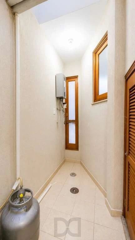 Casa com 3 dormitórios, suíte, churrasqueira e piscina. — foto 16