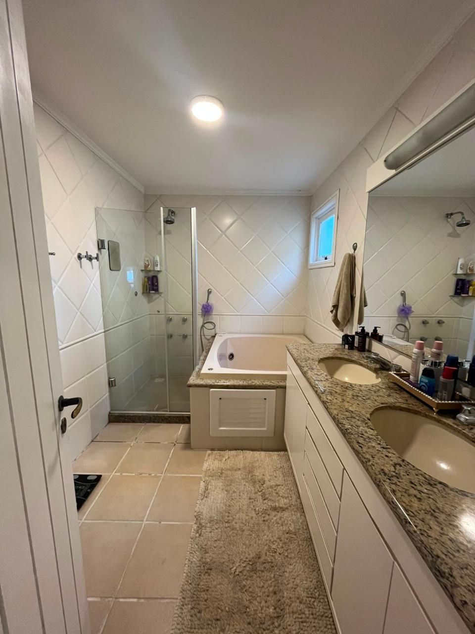 Casa em Condomínio com 247m² - 3 Suítes - Bairro Ipanema — foto 14