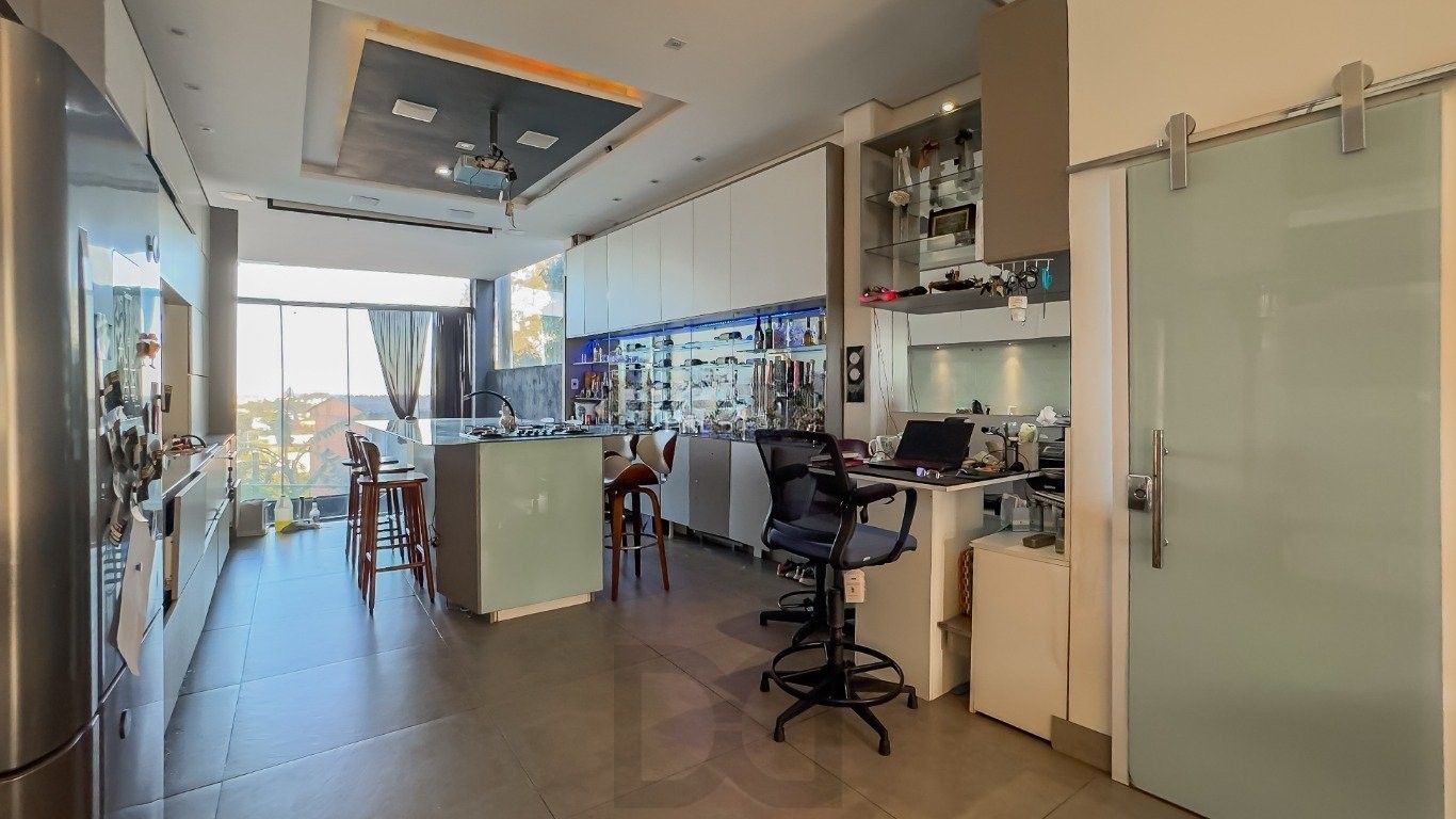 Casa com 3 dormitórios, suíte master e 4 vagas em Chácara das Pedras — foto 7