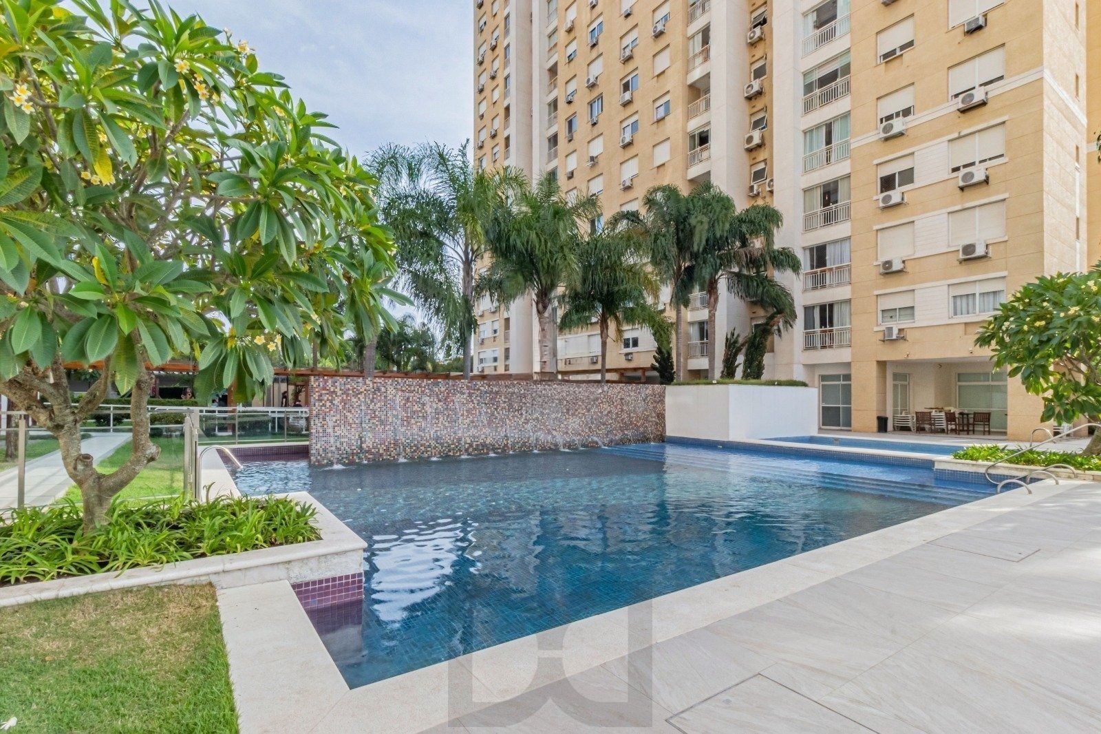 Apartamento com 3 dormitórios, suíte e 2 vagas — foto 16