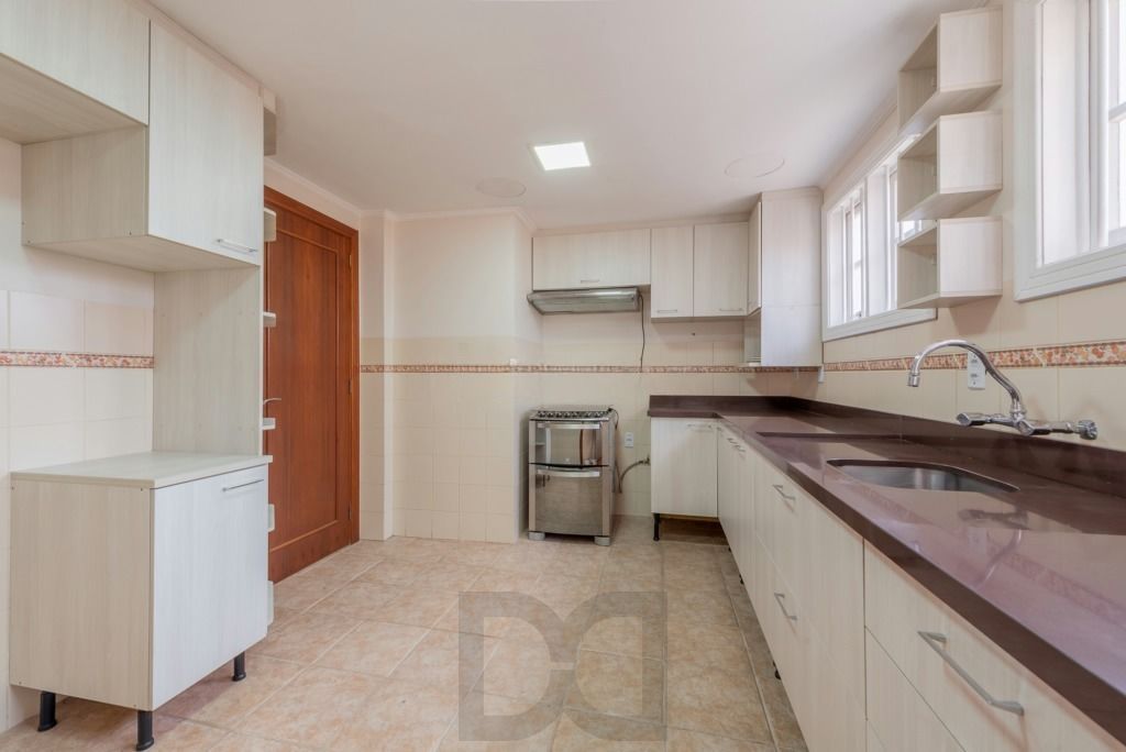 Casa com 4 dormitórios, suíte, churrasqueira e 4 vagas — foto 22