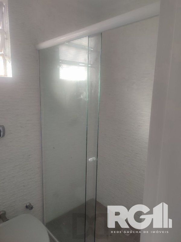 Apartamento reformado com 2 dormitórios 55m² privativos, com vaga no bairro Leopoldina — foto 23