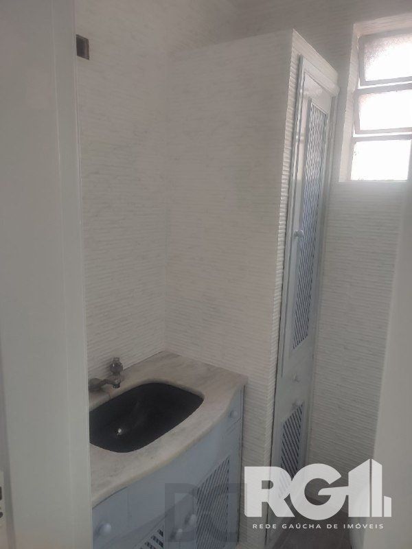 Apartamento reformado com 2 dormitórios 55m² privativos, com vaga no bairro Leopoldina — foto 21