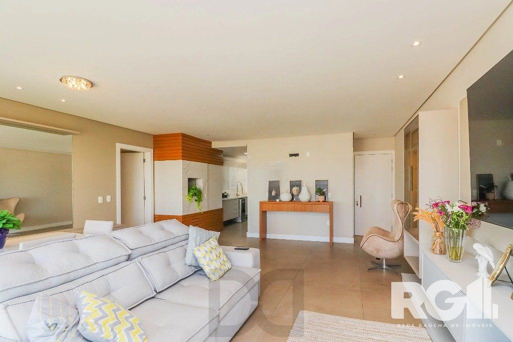 Apartamento com 3 Dormitórios, Suíte e Vaga Dupla – Andar Alto — foto 5