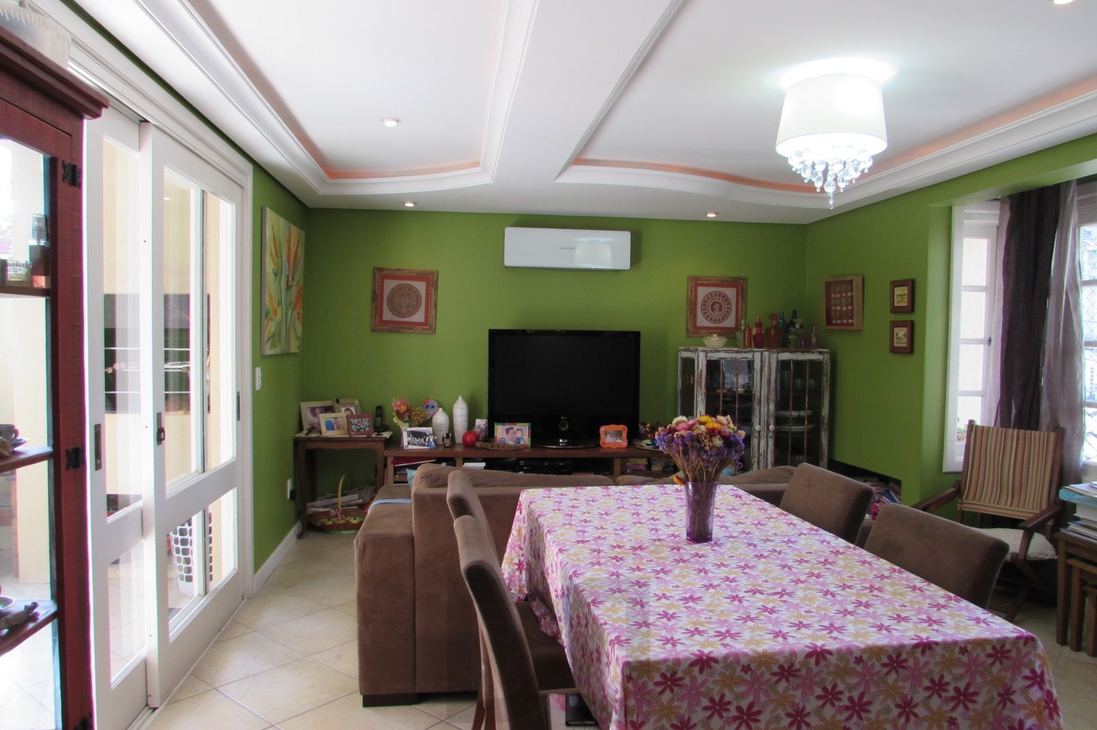 Casa em condomínio com 3 dormitórios, suíte e 2 vagas — foto 1