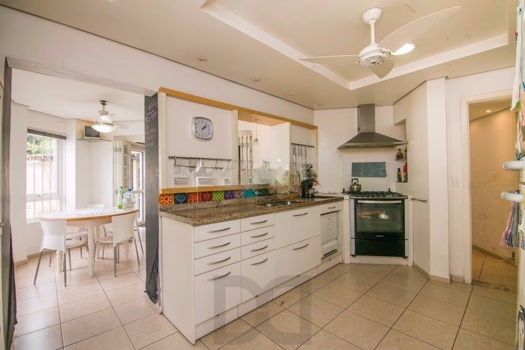 Casa de esquina com 6 dormitórios, 430m², piscina, 4 vagas — foto 6