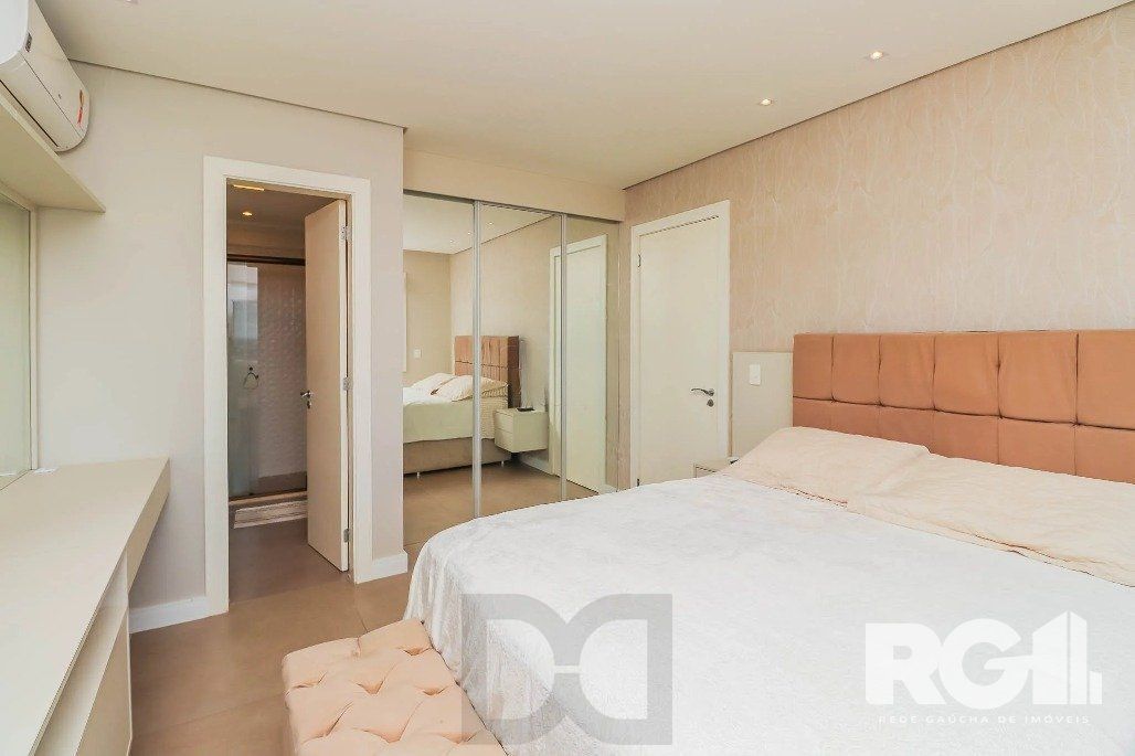 Apartamento com 3 Dormitórios, Suíte e Vaga Dupla – Andar Alto — foto 14