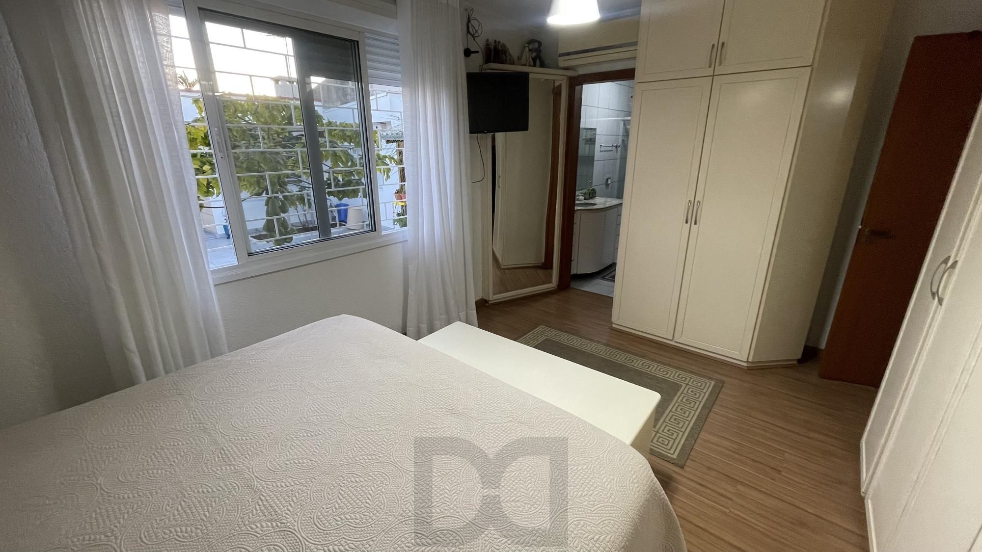 Casa com 3 dormitórios, suíte, churrasqueira, espaço gourmet e amplo pátio. — foto 12