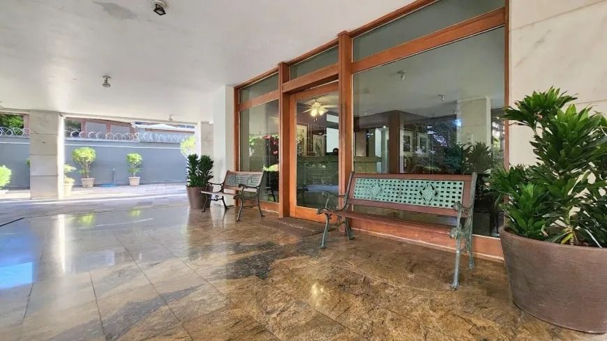 Apartamento 3 dormitórios, suíte, semimobiliado e duas vagas de garagem. — foto 26