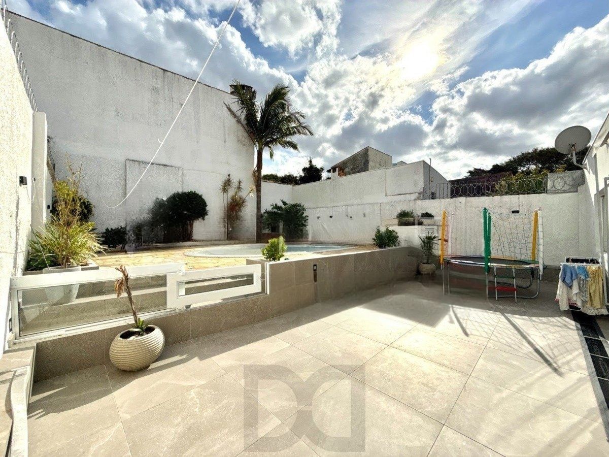 Casa ampla com 4 dormitórios, suíte e área de lazer- Passo da Areia — foto 38