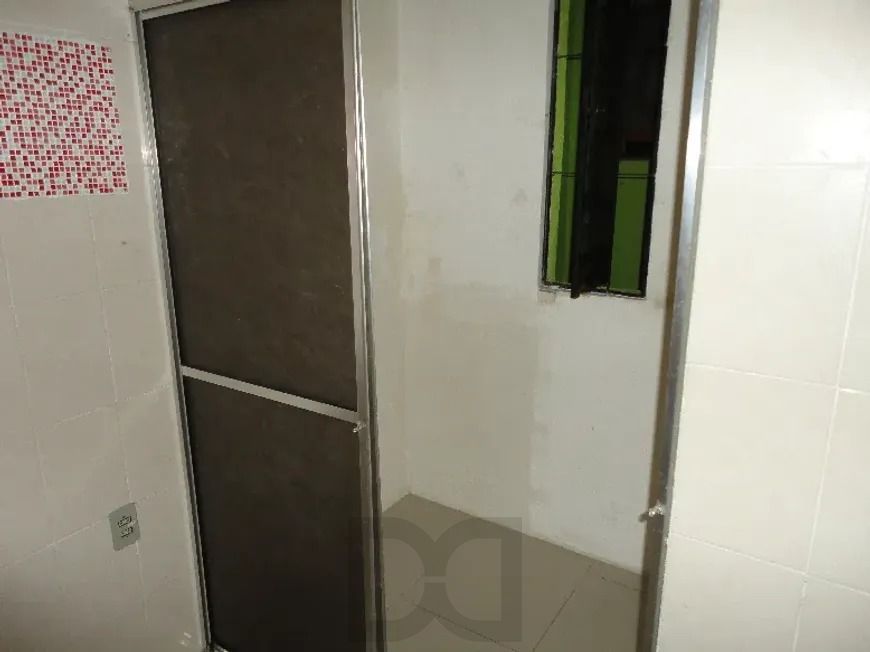 Casa com três dormitórios, suíte, piscina e 3 vagas. — foto 13
