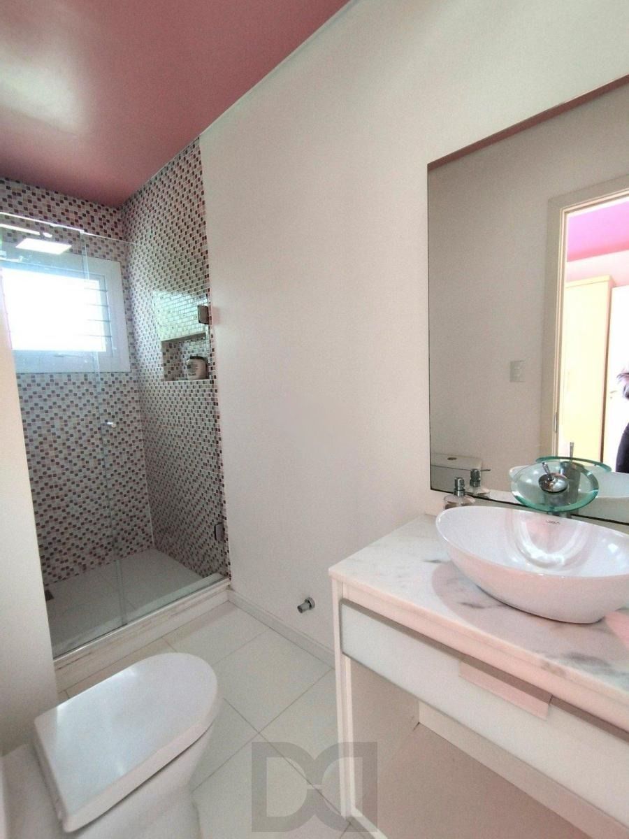 Casa/ sobrado com mobilia de qualidade, 3 suítes, piscina e 4 vagas de garagem — foto 24