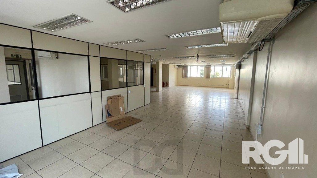 Prédio Comercial Imponente com 1.200m² na Zona Norte de Porto Alegre — foto 27