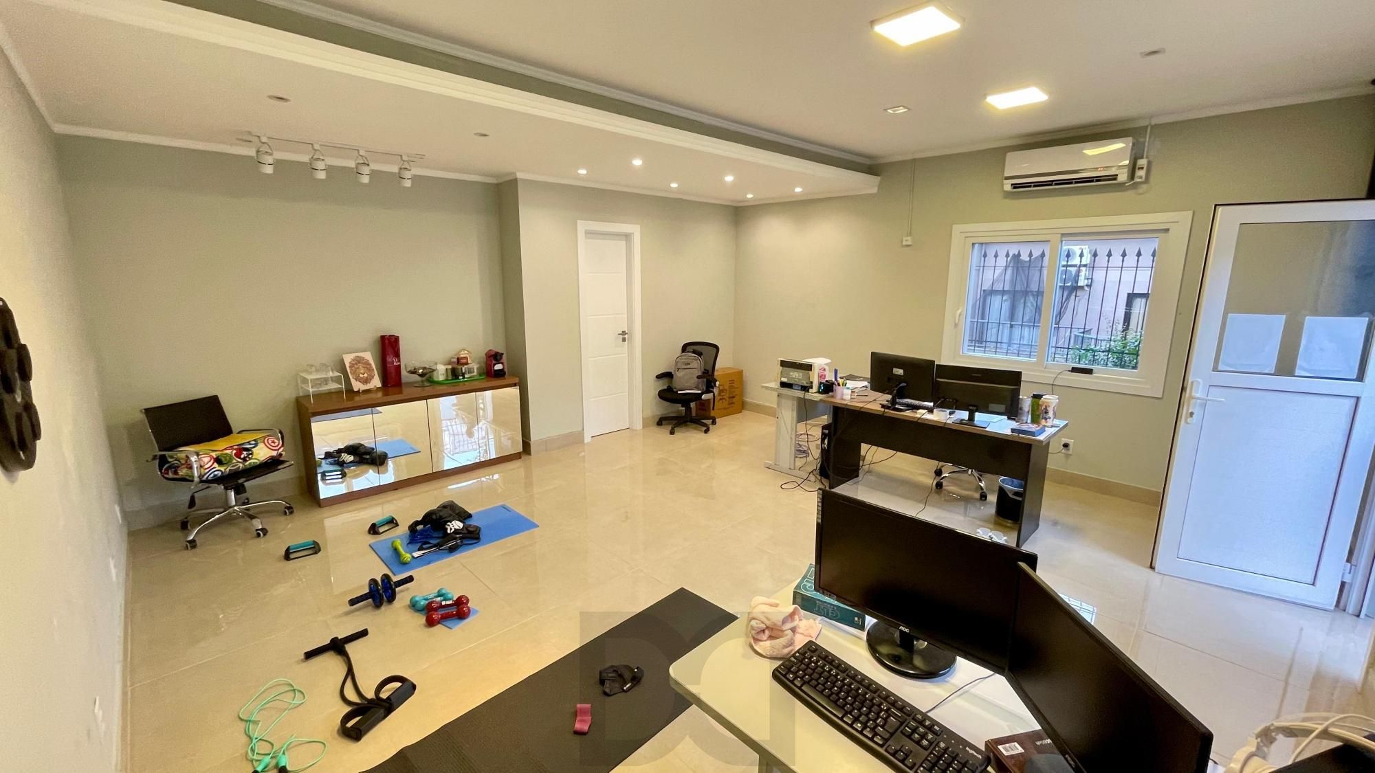 Casa térrea 100% mobiliada com 3 dormitórios, suíte, piscina e 3 vagas. — foto 36