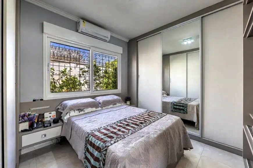 Casa térrea, 160 m² privativos, patio com piscina, no Bairro São Sebastião. — foto 18