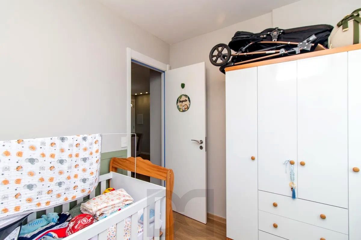 Apartamento, 2 Quartos Semimobiliado, churrasqueira, 1 vaga - Menino Deus — foto 14