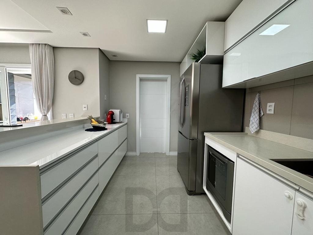 Casa em condomínio com 3 dormitórios, suíte master, espaço gourmet com piscina. — foto 6