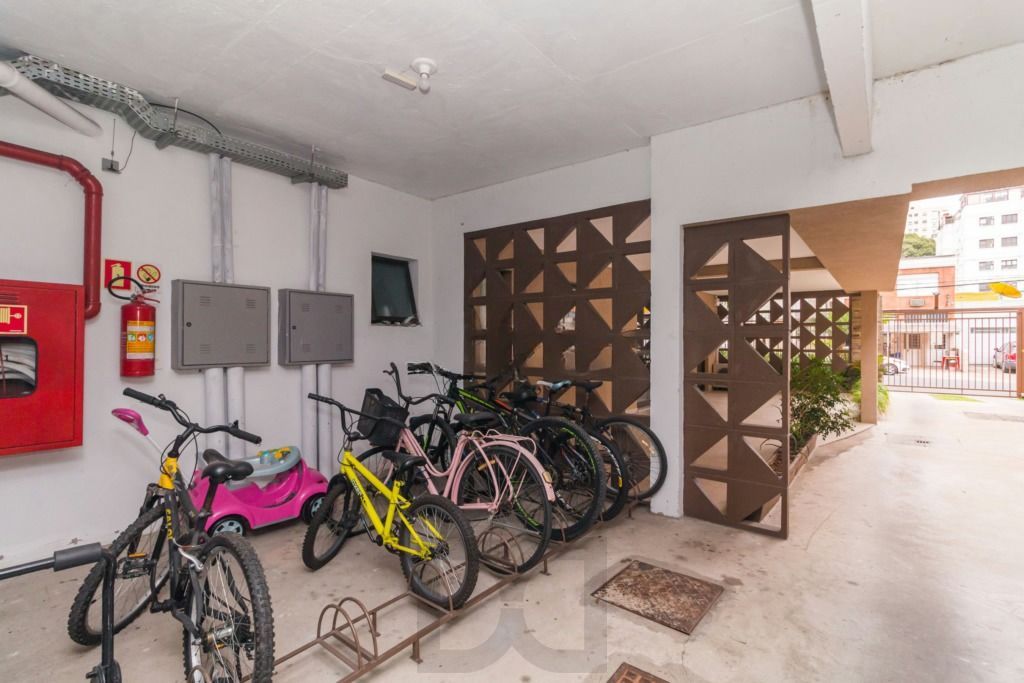 Apartamento semimobiliado com churrasqueira no Higienópolis — foto 21