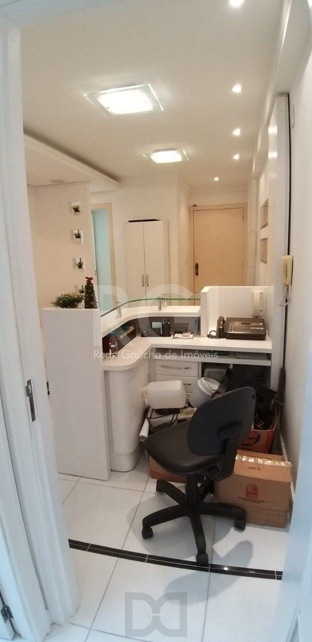Sala comercial com 40m² privativos localizado no bairro Petrópolis em Porto Alegre/RS. — foto 3